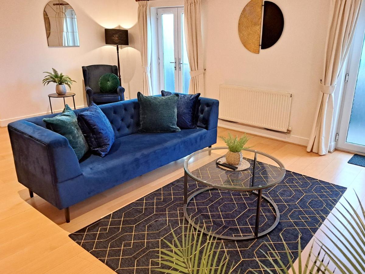 2 Bedroom, 2 Bathroom Apartment With Free Parking In A Great Location 剑桥 外观 照片